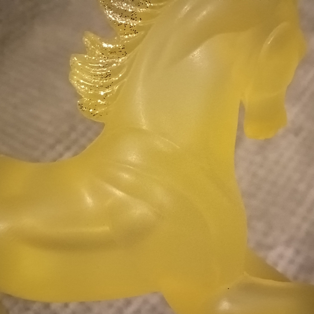 Breyer Horse Crazy Gift Set Yellow Arabian Stablemate - Picture 8 of 16